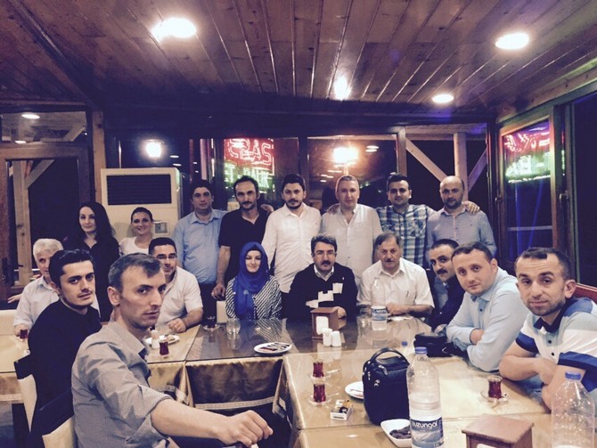rize-ticaret-meslek-lisesi-eski-mezunlari-iftarda-bulustu-(7).jpg
