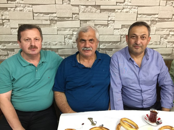 rize-ticaret-ve-sanayi-odasi-secimleri-oncesi-is-adamlari-yasar-ince,-saban-turgut-ve-ibrahim-tali,-birlik-beraberlik--kahvaltisi-verdi-(3).jpg