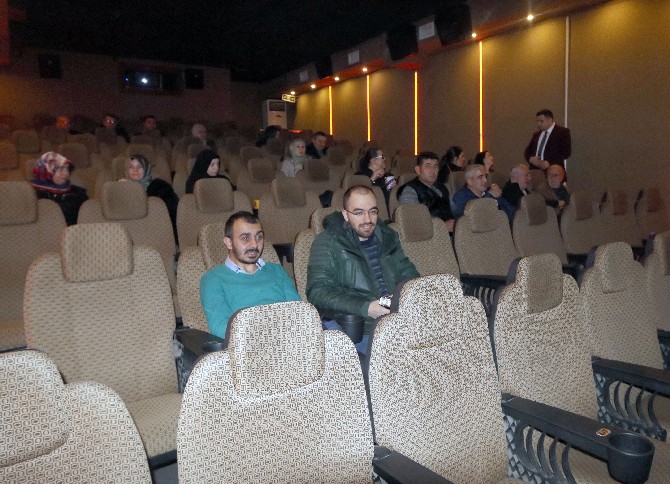 rize-toplum-ruh-sagligi-merkezi-hastalarina-sinema-etkinligi-(4).jpg