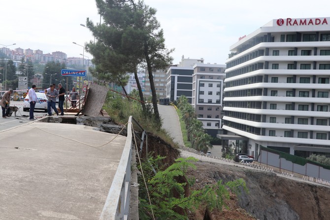 rize-trabzon-karayolunda-kaldirim-coktu-(4).jpg