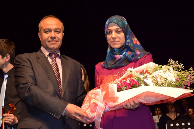 rize-turk-telekom-guzel-sanatlar-lisesinden-muhtesem-konser-(41).jpg