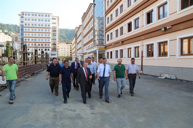 rize-valisi-erdogan-bektas,-rize-merkez-anadolu-imam-hatip-lisesi-hizmet-binasi,-sosyal-tesis-hizmet-binasi-ve-yurt-binasi-insaatinda-incelemelerde-bulundu-(5).jpg
