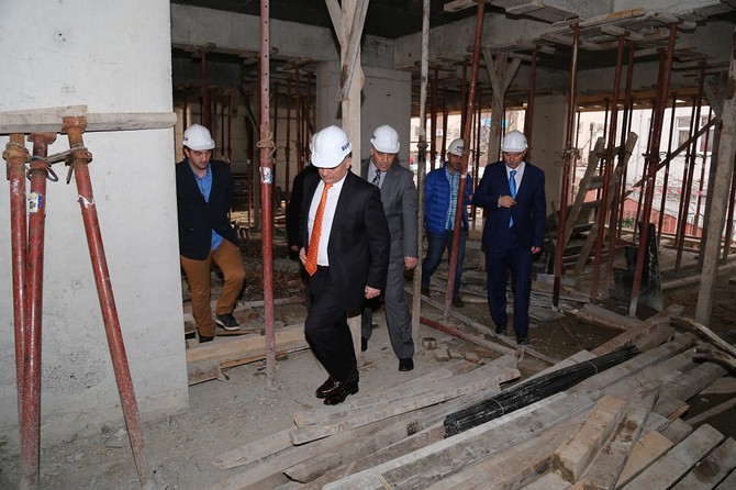 rize-valisi-ersin-yazici-il-ozel-idaresi’nin-yatirimlarini-yerinde-inceledi-(9).jpg