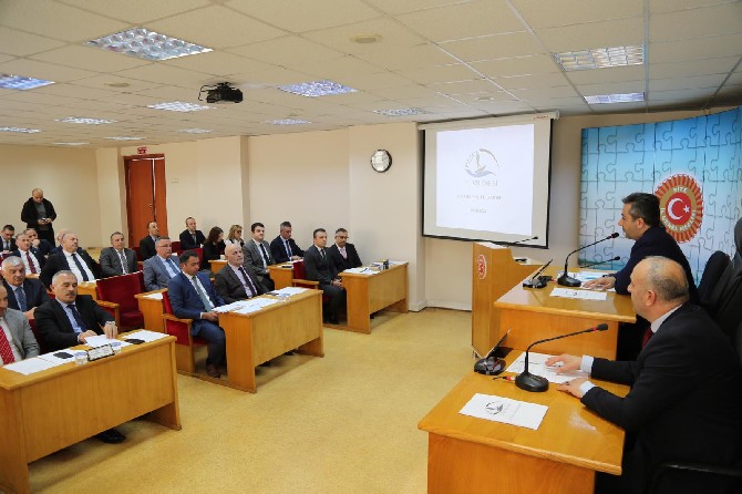 rize-valisi-kemal-ceber’in-katildigi-il-genel-meclisi-mart-ayi-olagan-toplantisinda,-il-ozel-idaresi’nin-2019-yilina-ait-faaliyet-raporu-oy-birligi-ile-kabul-edildi-(5).jpg