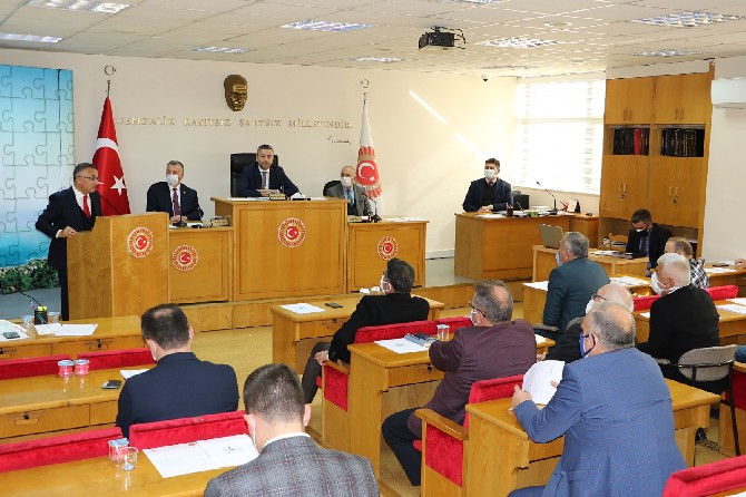 rize-valisi-kemal-ceber’in-katildigi-il-genel-meclisi-toplantisinda-rize-il-ozel-idaresi-2021-yili-mali-butcesi-96-milyon-tl-olarak-belirlendi-(4)-001.jpg