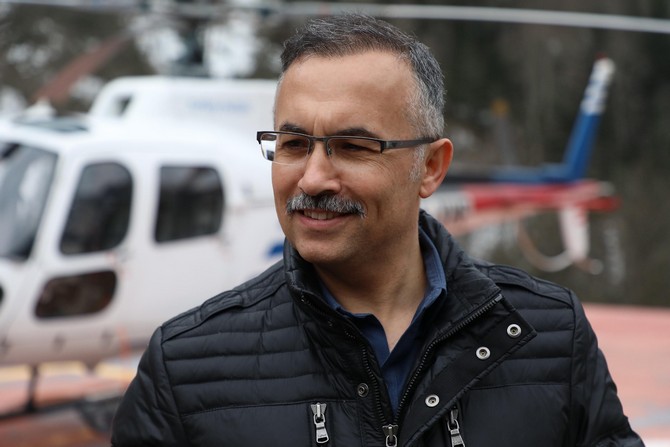 rize-valisi-kemal-ceber,-ayder-yaylasindan-helikopterle-havalanarak-bolgede-incelemelerde-bulundu-(7).jpg