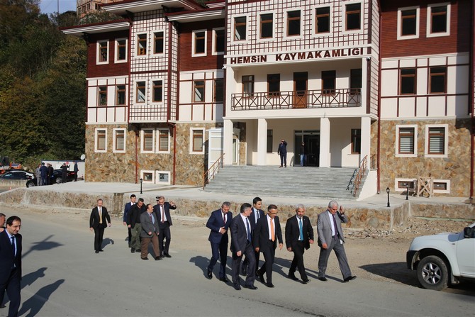 rize-valisi-kemal-ceber,-hemsin-ilcesinde-ziyaretlerde-bulundu-(2).jpg