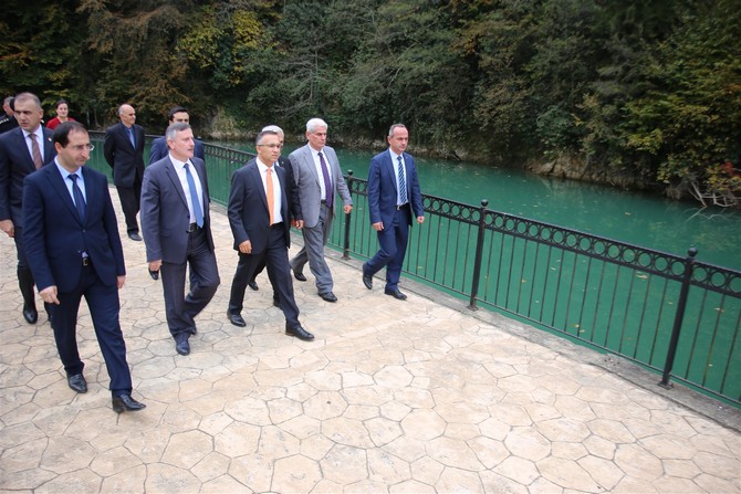 rize-valisi-kemal-ceber,-hemsin-ilcesinde-ziyaretlerde-bulundu-(6).jpg