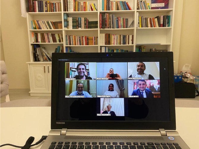 rize-valisi-kemal-ceber,-rizedek-siyasi-parti il-baskanlariyla--video-konferans-sistemi-uzerinden-toplanti-gerceklestirdi-(2).jpg