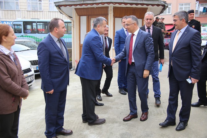 rize-valisi-kemal-ceber,-tarim-ve-orman-bakanligi-12.-bolge-mudurlugunde-ve-rize-orman-isletme-mudurlugunde-incelemelerde-bulundu-(1).jpg
