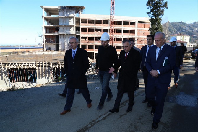 rize-valisi-kemal-ceber-dis-hekimligi-fakultesi-insaatini-inceledi-(14).jpg