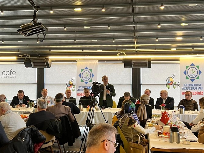 rize-valisi-kemal-ceber-rize-dernekler-ve-vakiflar-birligi-vakfinin-rideva-organize-ettigi-rizeli-akademisyenlerle-bulusma-programina-katildi-6.jpg