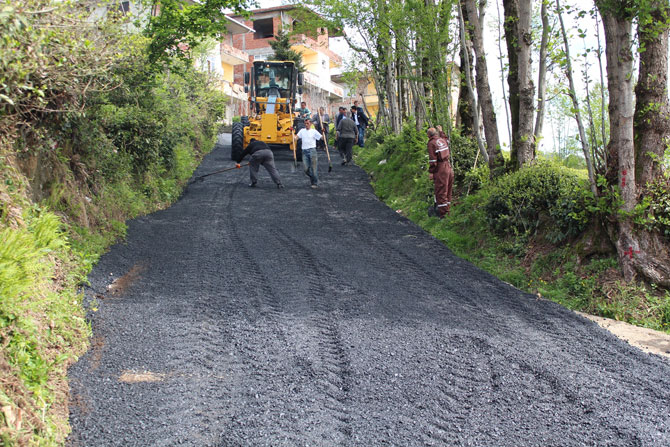 rize-ve-ilcelerine-50-bin-ton-asfalt-dokulecek3-001.jpg