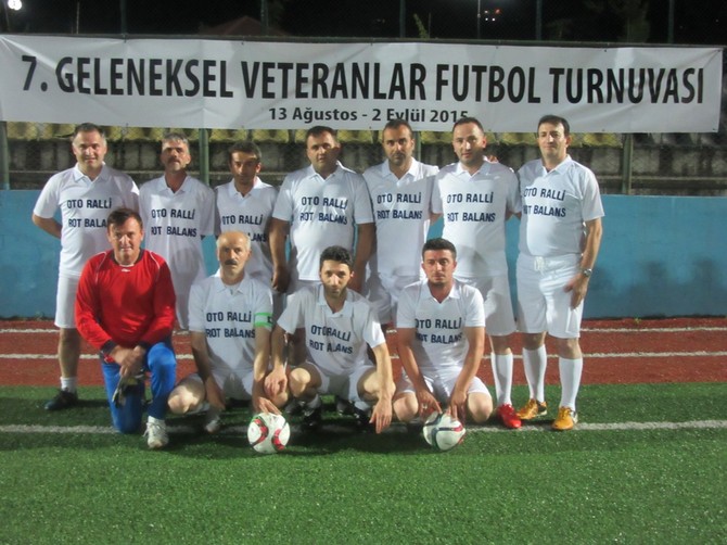 rize-veteranlar-futbol-turnuvasi-(13).jpg
