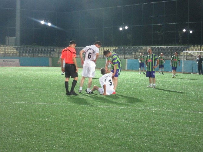 rize-veteranlar-futbol-turnuvasi-(19).jpg