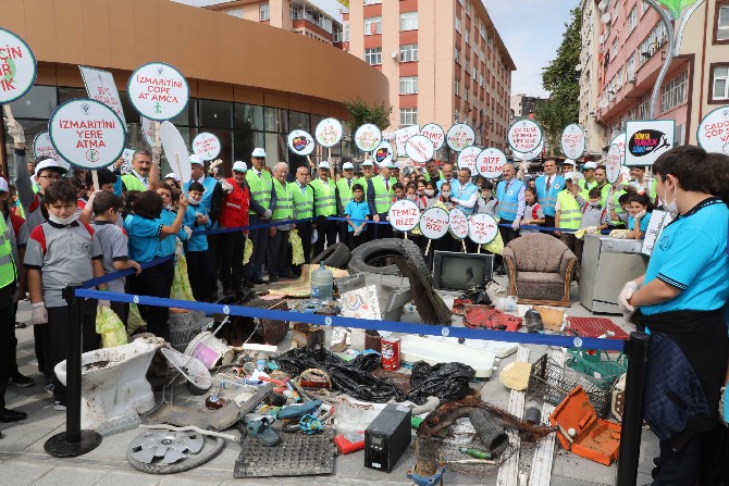 rizede,-15-eylul-dunya-cop-toplama-gunu-dolayisiyla-il-protokolunun-katilimiyla-cevre-temizligi-gerceklestirildi-(2).jpg