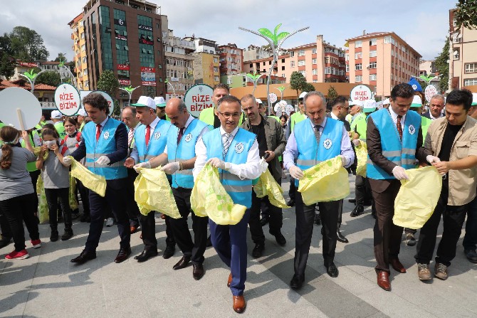 rizede,-15-eylul-dunya-cop-toplama-gunu-dolayisiyla-il-protokolunun-katilimiyla-cevre-temizligi-gerceklestirildi-(3).jpg