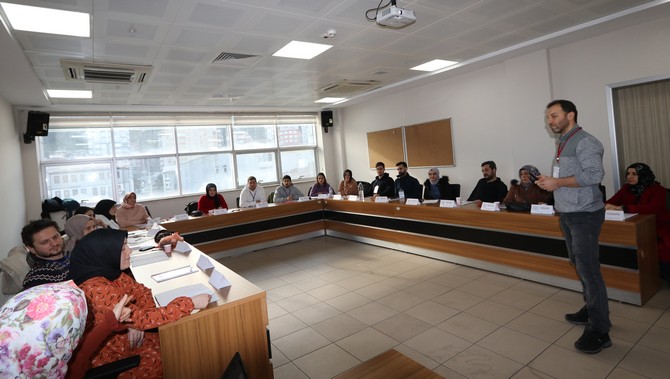 rizede-112-personellerine-hastane-oncesi-obstetrik-aciller-egitimi-verildi-14.jpg