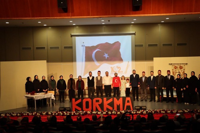 rizede-12-mart-istiklal-marsinin-kabulu-ve-mehmet-akif-ersoyu-anma-programi-duzenlendi-13.jpg
