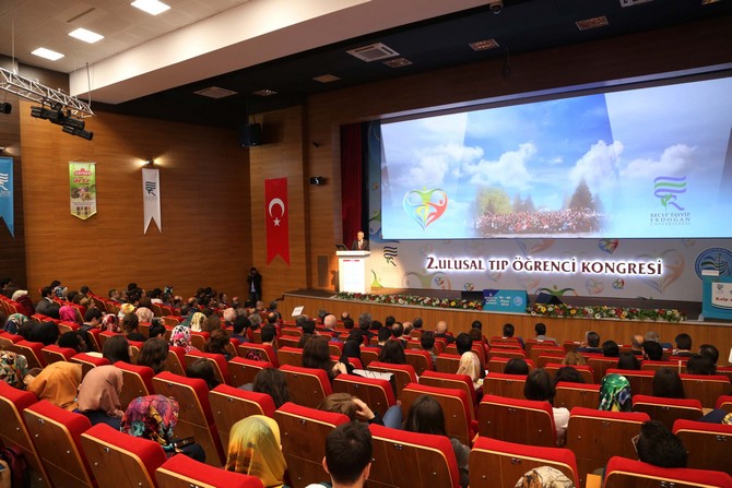 rizede-2.-ulusal-tip-ogrenci-kongresi-basladi-(4).jpg