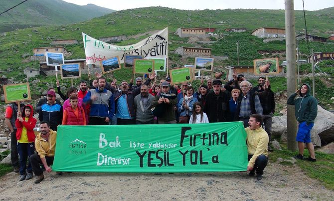 rizede-2350-metre-yukseklikte-cevre-eylemi-1.jpg rizede-2350-metre-yukseklikte-cevre-eylemi-1.jpg