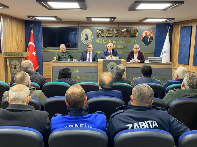 rizede-5-liradan-satilan-250-gram-ekmegin-2023-yili-satis-fiyatinin-belirlenmesi-icin-rize-esnaf-ve-sanatkarlar-odasi-birliginde-komisyon-toplantisi-gerceklestirildi-3.jpg