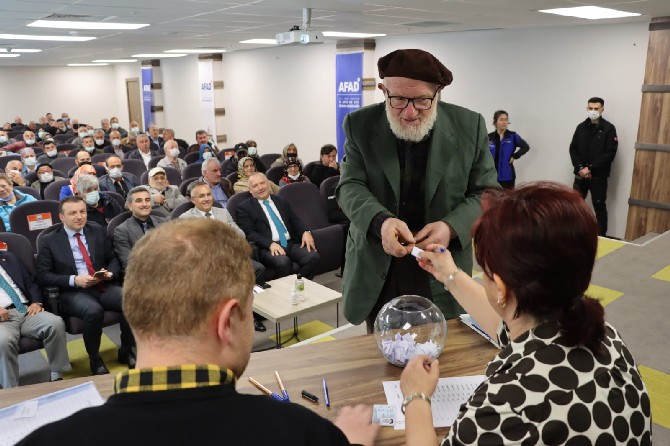 rizede-afet-konutlari-icin-kura-cekimi-yapildi-9.jpg