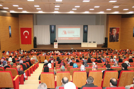 rizede-aile-okulu-seminerleri-basladi-12.jpg rizede-aile-okulu-seminerleri-basladi-12.jpg