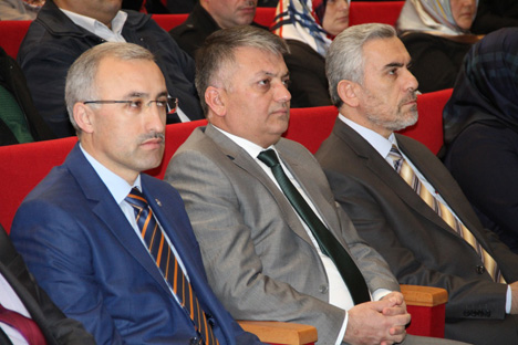 rizede-aile-okulu-seminerleri-basladi-6.jpg rizede-aile-okulu-seminerleri-basladi-6.jpg