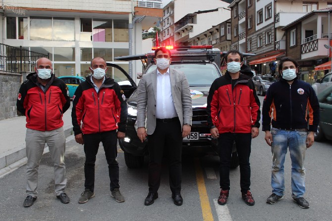 rizede-arama-kurtarma-ekibine-arazi-araci-destegi-saglandi-2.jpg