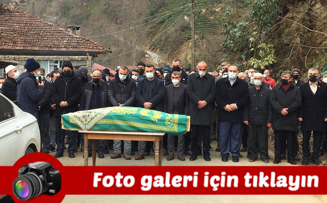 rizede-ayni-ailede-kovid-19dan-hayatini-kaybeden-9uncu-kisi-defnedildi.jpg