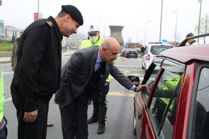 rizede-bayram-oncesi-trafik-denetimi-yapildi.jpg