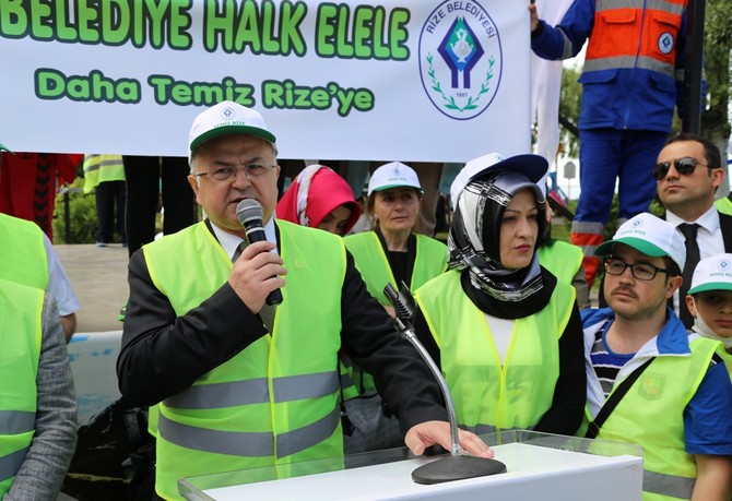 rizede-belediye-halk-elele-temiz-cevre-icin-yuruduler-(7).jpg