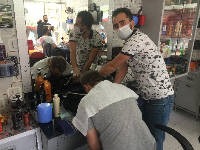 rizede-berber,-kuafor-ve-guzellik-salonlari-yeniden-faaliyete-gecti-(10).jpg