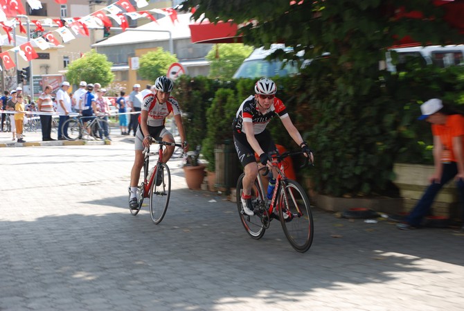 rizede-bisiklet-yarisi-heyecani-yasandi-(2).jpg