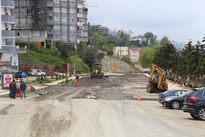 rizede-bozuk-yollar-asfaltlaniyor-1.jpg