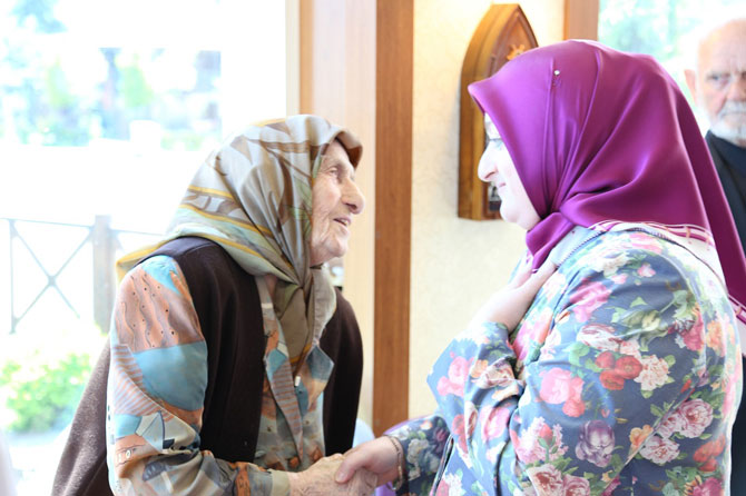 rizede-buyuk-aile-sofrasi-kuruldu-10.jpg rizede-buyuk-aile-sofrasi-kuruldu-10.jpg