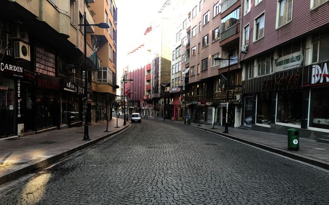 rizede-cadde-ve-sokaklar-sessizlige-burundu-(1).jpg