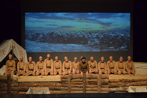 rizede-canakkale-57.-alay-sahnelendi-21.jpg rizede-canakkale-57.-alay-sahnelendi-21.jpg