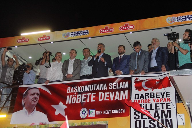 rizede-demokrasi-nobeti-suruyor-(3).jpg