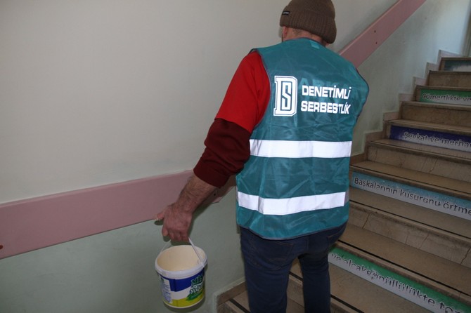 rizede-denetimli-serbestlik-yukumluleri-okullarin-bakimini-yapiyor-(4).jpg