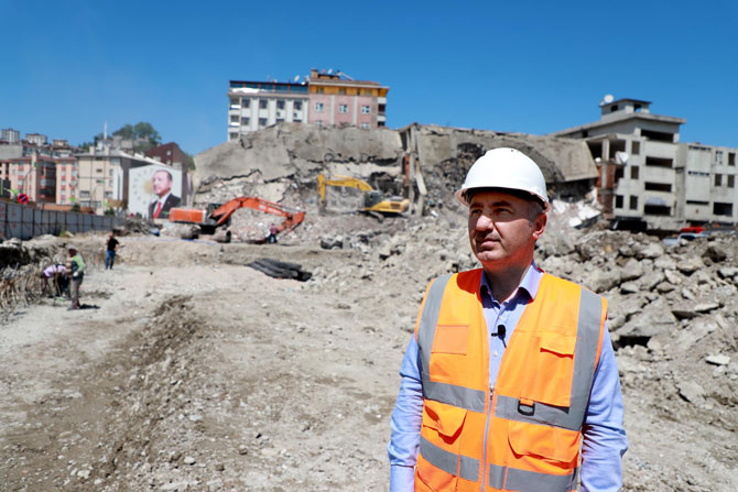 rizede-deniz-dolgusu-uzerine-insa-edilen-binalarin-yikiminda-sona-gelindi-(5).jpg