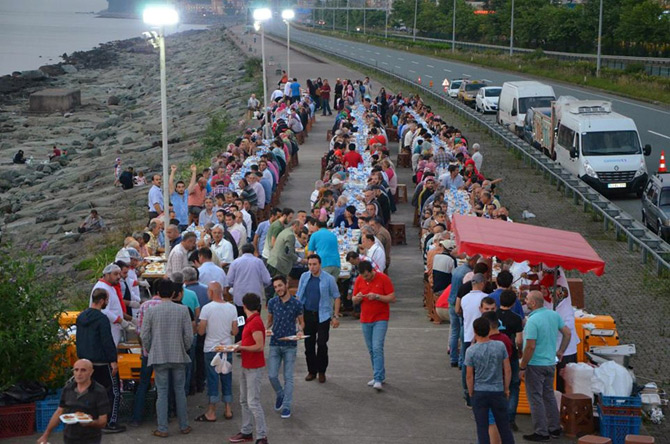 rizede-denize-sifir-iftar-2.jpg rizede-denize-sifir-iftar-2.jpg