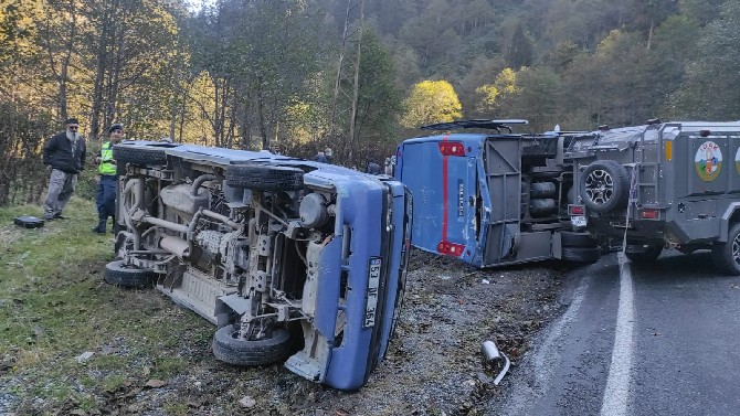 rizede-devrilen-cezaevi-nakil-otobusundeki-6-kisi-yaralandi-2.jpg