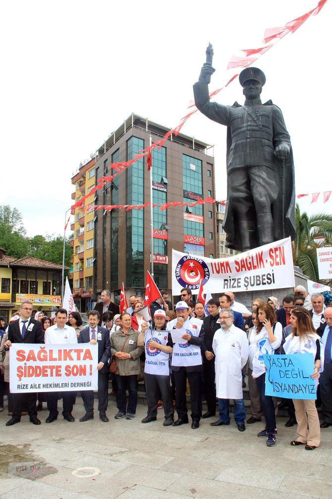 rizede-doktorlar-is-birakti-1.jpg