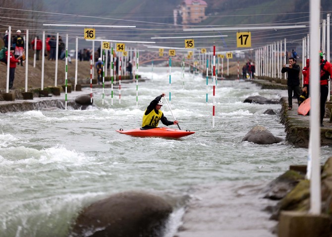 rizede-duzenlenen-akarsu-slalom-turkiye-kupasi-sona-erdi-(6).jpg