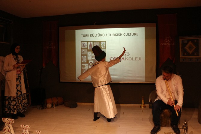 rizede-duzenlenen-projeyle-birlikte-yurt-disindan-gelen-ogrenciler-turk-kulturunu-ogrendi-6.jpg