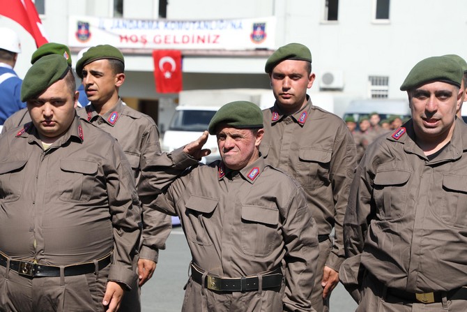 rizede-engellilerin-bir-gunluk-askerlik-heyecani-(3).jpg