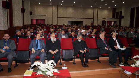 rizede-etkili-din-hizmeti,-etkin-din-gorevlisi-konulu-konferans-duzenlendi-1.jpg