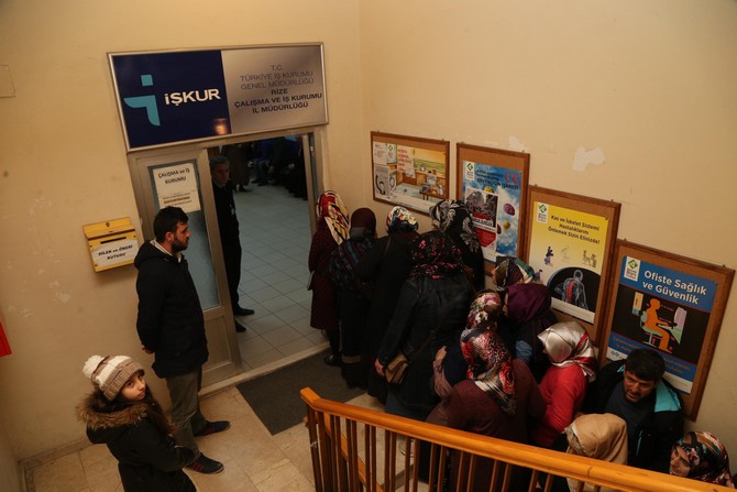 rizede-gecici-iscilik-icin-basvuru-yogunlugu-yasandi-(1).jpg